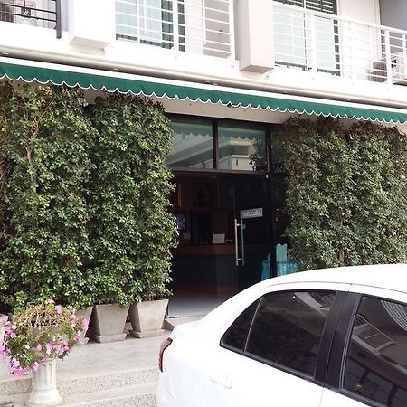 U Place Korat Nakhonratcsaszima Kültér fotó